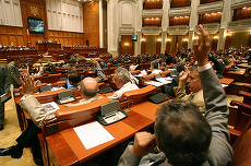 Camera Deputaţilor se opune propunerii ca preşedintele CNA să poată fi demis prin respingerea raportului de activitate al instituţiei în parlament​