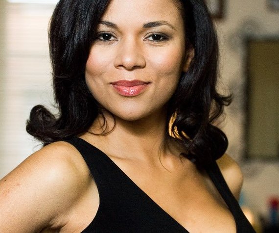 Vorbeşte lumea înainte de Măruţă: Nadine, Vica şi alţi doi prezentatori