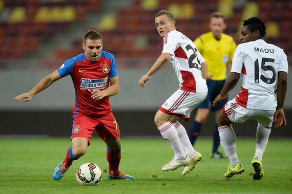 AUDIENŢE. Câţi români s-au uitat la meciul Steaua - Trencin, care a adus calificarea echipei româneşti. Pro TV, primul loc la distanţă cu meciul