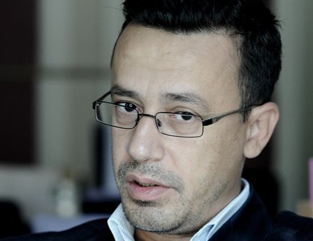 Amendă de 7.000 de lei la România TV, pentru afirmaţiile lui Victor Ciutacu despre răpirea celor trei jurnalişti în Irak