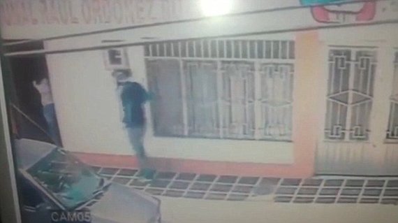 VIDEO. O jurnalistă care făcea anchete despre traficanţii de droguri din Columbia a fost împuscată în cap în faţa redacţiei