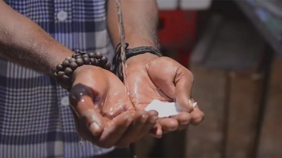 VIDEO. Campanie de educare inedită în Sri Lanka: bilete de autobuz ce pot fi folosite ca săpun