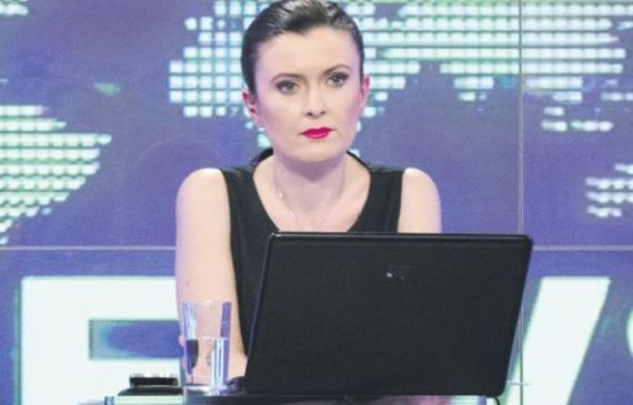La nici 24 de ore după ce instanţa a decis în favoarea lui Victor Ciutacu, jurnalista Sorina Matei i-a plătit acestuia despăgubirile