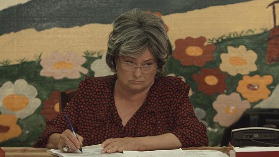 Stela Popescu, în rol de directoare de şcoală în Las Fierbinţi