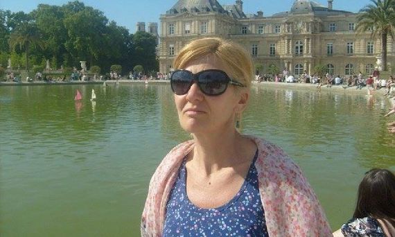 Sefa Stirilor TVR, Raluca Stroe Brumariu, si-a dat demisia dupa ce televiziunea publica nu a acoperit, vineri noapte, tragedia din clubul Colectiv