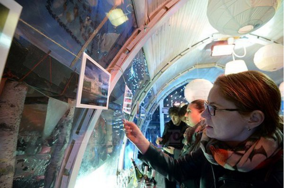 Sute de persoane au venit la expoziţia fotografei Teodora Maftei, editor la Pro TV