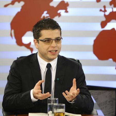 După ce a cedat acţiunile Etno către fratele mai mic, Honorius Prigoana a ieşit şi din Taraf TV