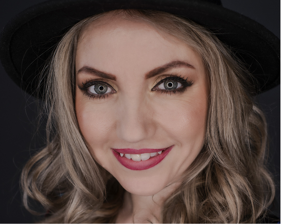 Dreptul la fericire. Despre ce e vorba în prima producţie a Ruxandrei Ion la Happy Channel, fostul Euforia TV