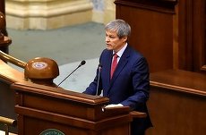 Cioloş, în Senat: Decizia ANAF nu vizează activitatea jurnaliştilor. Posturile emit şi luni din acelaşi sediu