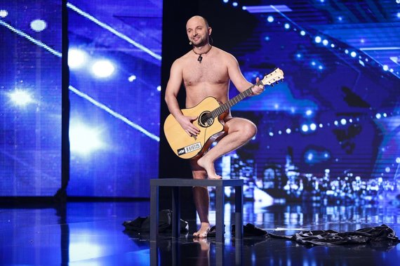 GALERIE FOTO Concurenţii Românii au talent. Primul număr de stand up comedy nud al show-ului