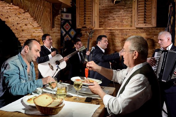 Marius Tucă, cu Dinescu la Politică şi delicateţuri