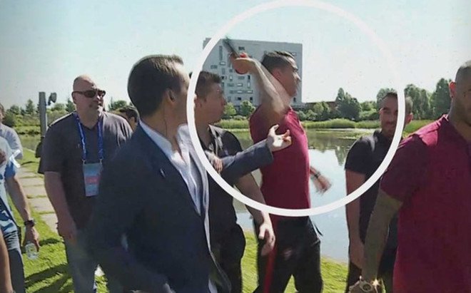 VIDEO. Euro 2016. Cristiano Ronaldo a aruncat microfonul unui reporter în lac, la Lyon