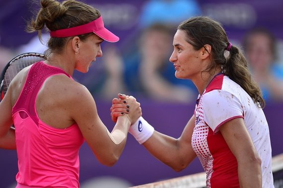 Simona Halep şi Monica Niculescu joacă astăzi la Wimbledon. Partidele, pe Digi Sport