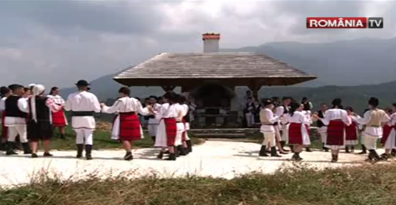 VIDEO. ETNO România TV. Momente folclorice din oră în oră azi şi mâine la postul de ştiri