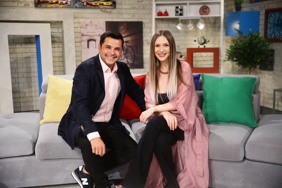 VIDEO. Noul sezon Vorbeşte lumea, mai lung cu o oră. Adela Popescu revine alături de Cove