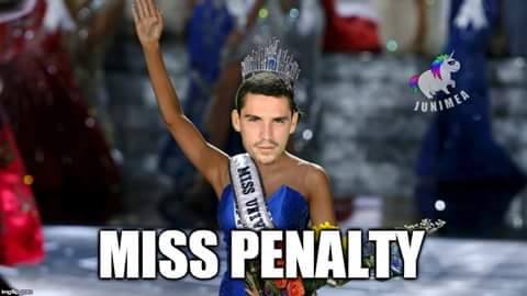 FOTO. „Eu sunt 12...metri peste poartă”. Penalty-ul ratat de Nicolae Stanciu, ţinta ironiilor pe Facebook