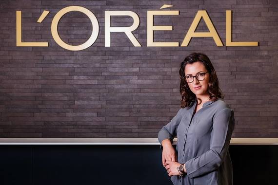 Simona Fîrtat, noul şef al comunicării L'Oreal