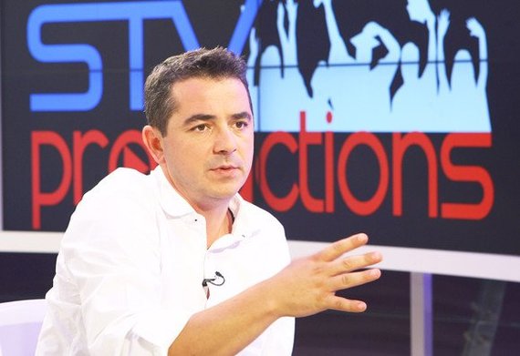 Vlad Ionescu va prezenta principalul jurnal de ştiri de la TVH. Postul introduce trei buletine generaliste