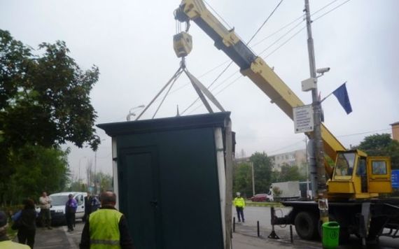 DOSAR. Jumătate din chioşcurile de presă au dispărut în ultimii ani. Jumătate din firme, în faliment