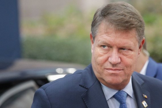 TABLOIDUL LOR. Fabulaţii în The Sun: Familia lui Iohannis a trăit 850 de ani la Castelul Bran