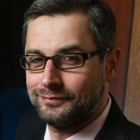 Naşul Radu Moraru, formulă neobişnuită de a cere donaţii: „Uşuraţi-vă de 10 lei”