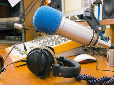 Disensiuni la vârful Radio Seven: Directorul executiv Bogdan Stratulă şi directorul de programe, restructuraţi