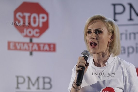Analiză HotNews: „Presa a exploatat înaintea politicienilor subiectul Balena Albastră. Campaniile de presă şi politice cresc riscul de nenorociri”