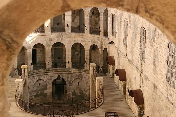 VIDEO. Mai ţineţi minte Fort Boyard? Pro TV îl face cu vedete din România