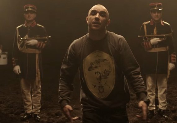 Campanie UBER de Ziua Cărţii: Guess Who, Cristina Bazavan şi Iv cel Naiv oferă cărţi celor care folosesc astăzi UberCitiDoR