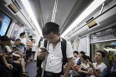 Cheltuilelile în publicitatea digitală din China cresc, dar rămân fără suflu. Motivul: Aproape toţi chinezii de la oraş sunt deja conectaţi la internet