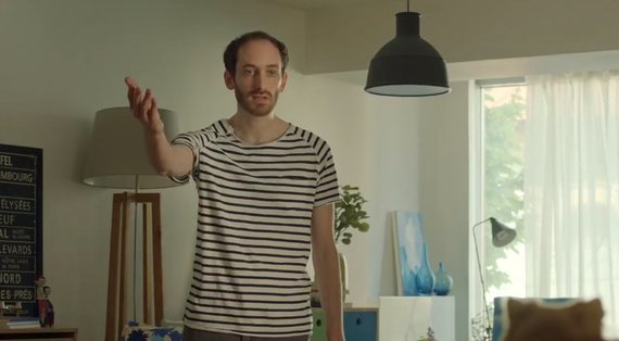 Ce să-i faci?! Asta-i România! Despre români resemnaţi, cârcotaşi, paranoici, în noua campanie Rom