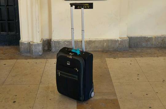 FOTO. Rise Project, cu un geamantan de documente contabile la ANAF