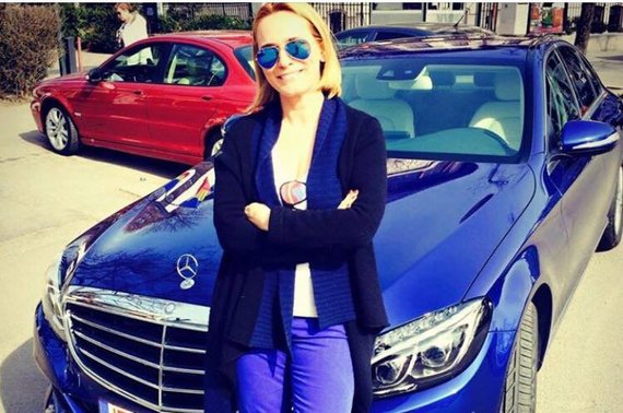 Andreea Esca, folosită fără acord într-un concurs pe Facebook: "Nu am nicio legătură. Să nu cădeţi în capcană!"