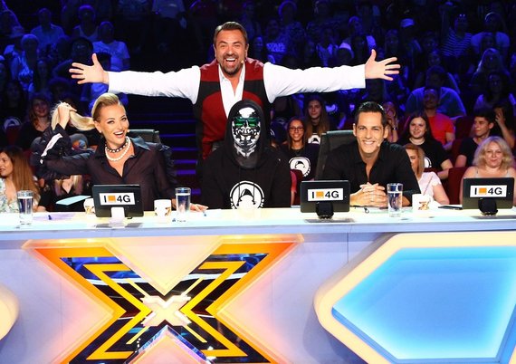 „Meciul” zilei pe TV: X Factor întâlneşte Vocea României