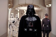 Antena 1 a achiziţionat drepturile pentru seria Războiul Stelelor. Toate cele şapte episoade Star Wars, inclusiv Trezirea Forţei