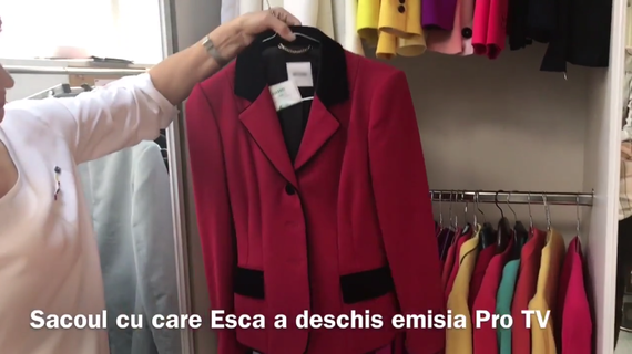 VIDEO. În garderoba Pro TV. Nu am aflat ce salariu are Esca, dar ştim marca celebrului sacou roşu