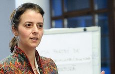 Andreea Roşca, The Vast & The Curios. Proiect de interviuri cu public pe scena Apollo 111