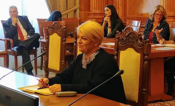 Tolo.ro: „Cap de Porc!” Aşa vorbeşte preşedintele TVR despre o jurnalistă a sa, pentru că a insistat de patru ori cu o întrebare pentru Gabriela Firea