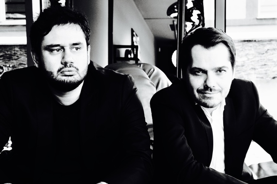 De la o emisiune pe site-ul Andreei Esca, la o carte. Bogdan Nicolai şi Gáspár György lansează volumul #Love is fun – iubirea şi sexul