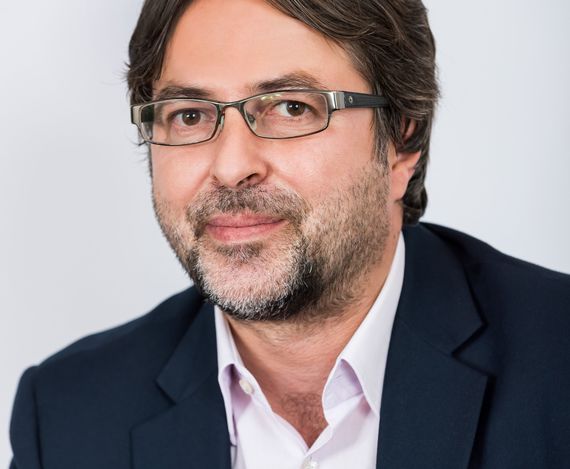 AMINTIRI DIN CRIZĂ. "Au fost realmente momente de supravieţuire." 10 ani de la marea criză din media. În primul episod, Florin Alexandrescu, GroupM