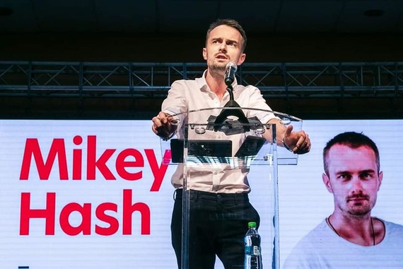 PREMIERĂ. YouTube va acoperi Conferinţa de Securitate de la Munchen cu cinci youtuberi. Unul e român