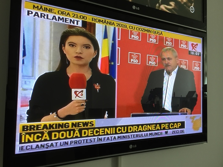 Jurnalista „prea agresivă” retrasă de TVR de la PSD s-a dus la postul Realitatea TV