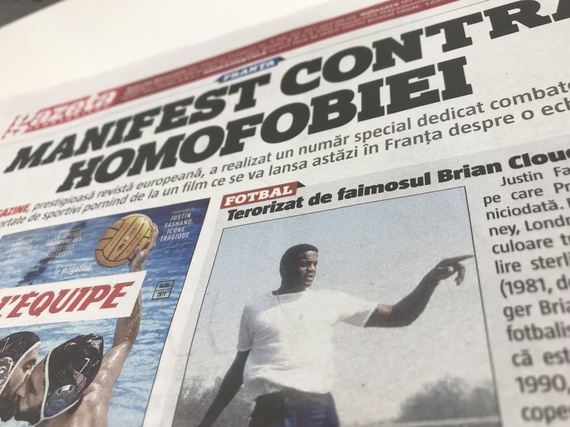 Manifest contra homofobiei. Gazeta Sporturilor a preluat fragmente din numărul L'Equipe dedicat combaterii agresiunilor sportivilor gay