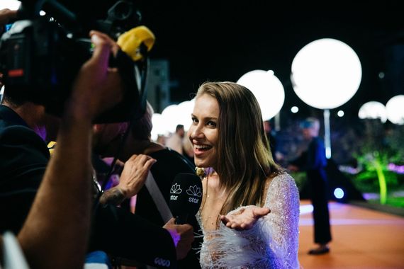 Ester Peony, reprezentanta României la Eurovision, evoluează în această seară