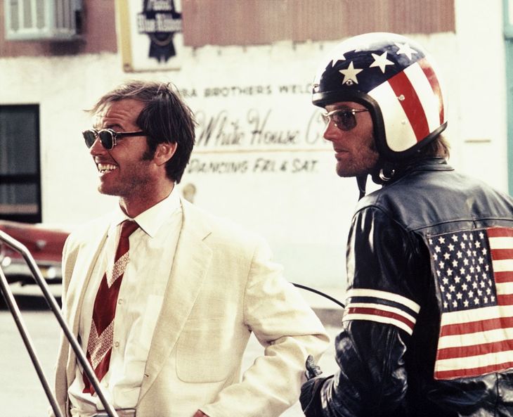 Easy Rider – 1969, regia: Dennis Hopper -  AXN Black – sâmbătă, 3 august, de la ora 02:55 şi pe AXN Spin – miercuri, 7 august, de la ora 23:45.