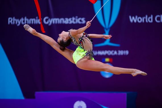 Lotul naţional de gimnastica ritmică, la Campionatul Mondial, pe TVR 2 şi TVR HD. Programul competiţiei