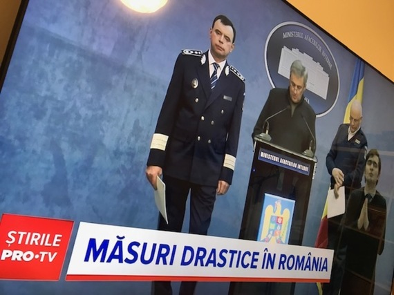 Românii, mai puţin la televizor. După creşterea din martie, o scădere puternică în aprilie