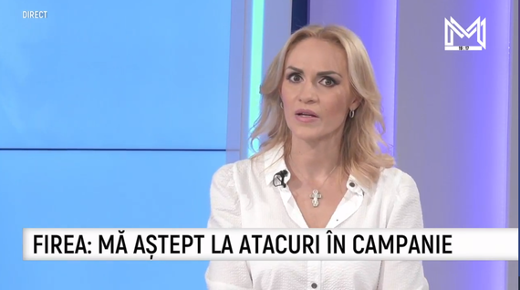 VIDEO. În familie. Gabriela Firea, invitată „surpriză” la prima emisiune de la postul primăriei Voluntari, condusă de soţul Pandele