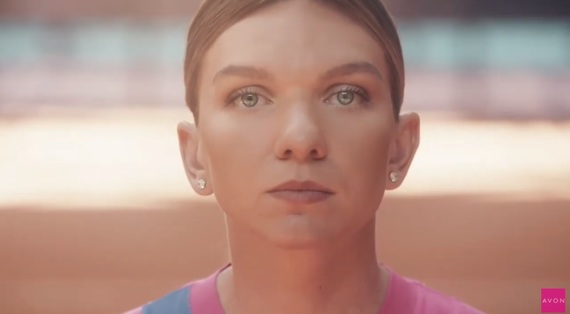 VIDEO. Simona Halep, personaj principal într-un spot Avon. Brandul de cosmetice face 135 de ani