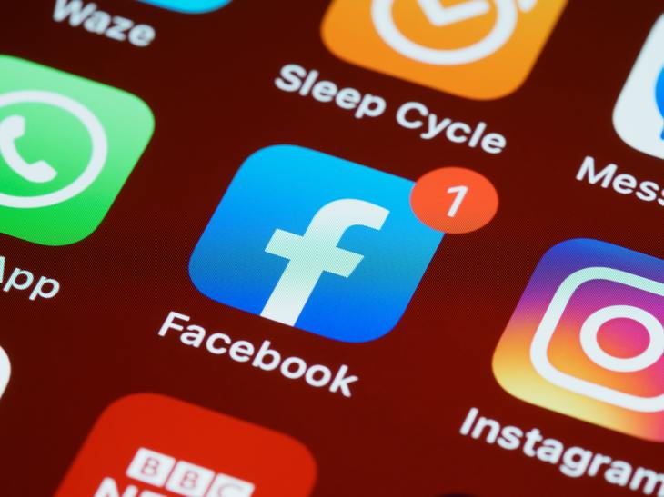 Postările Facebook, verificate în România de o echipă de fact-checkers. Sunt vizate informaţiile false sau cele care dezinformează